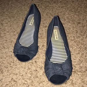 American Eagle by Payless wedges